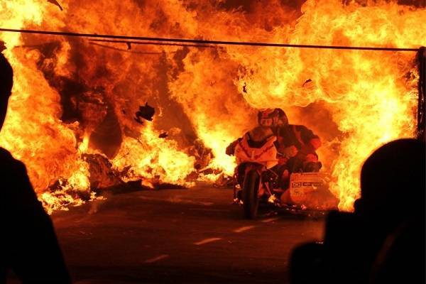 Guinness-World-Records-tunel-fuego