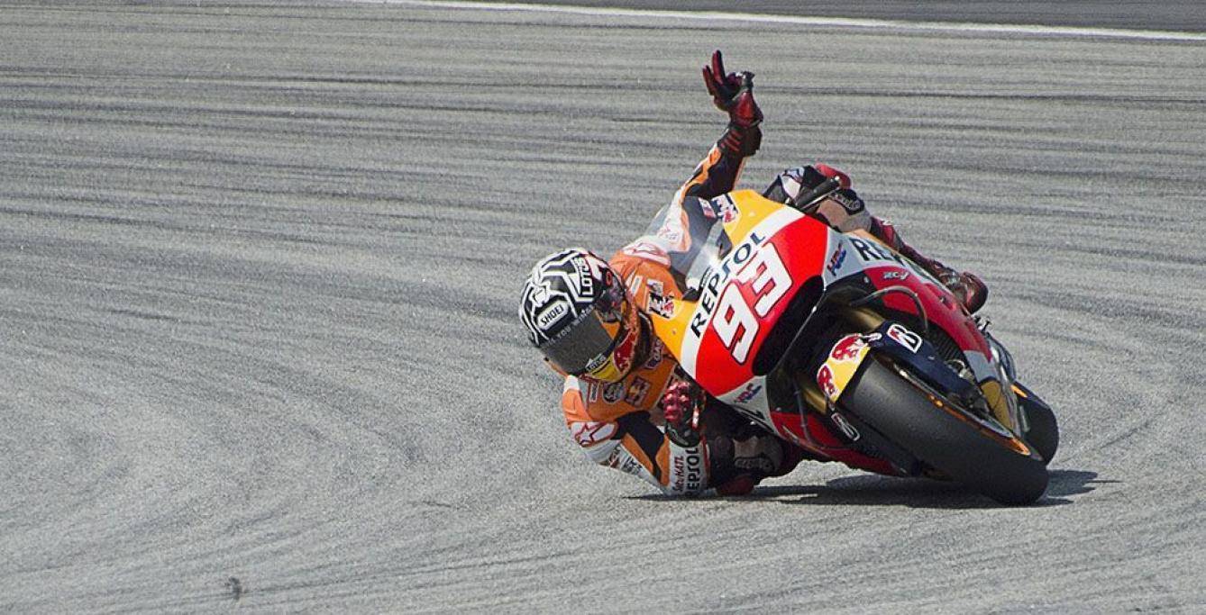 saludo motero de Marc marquez