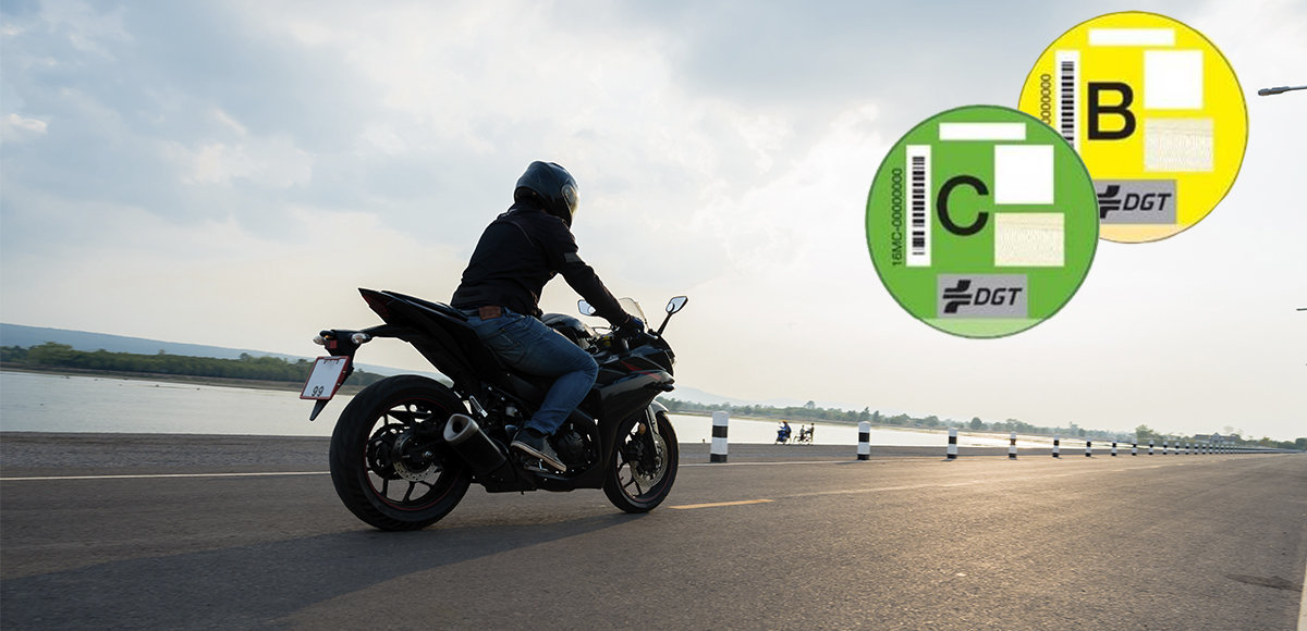 Distintivo medioambiental de la DGT para motos - CLUB MOTOESCAPE