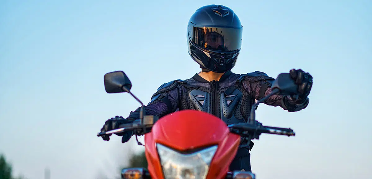 Cómo conducir una moto como la palma de tu mano - Pont Grup