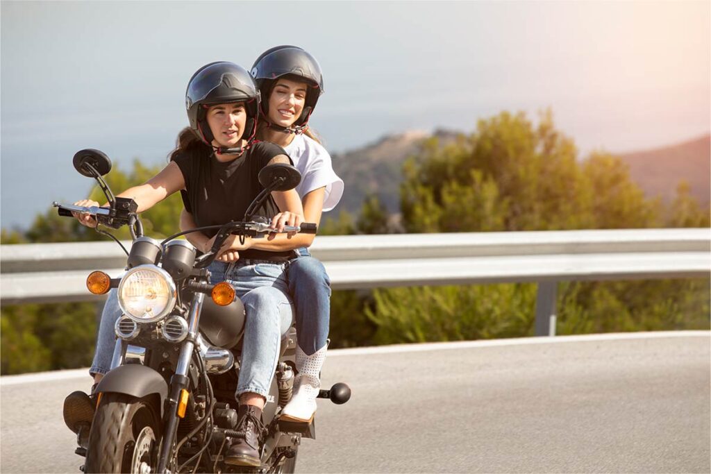 5 motos para viajar pareja | Grup ®