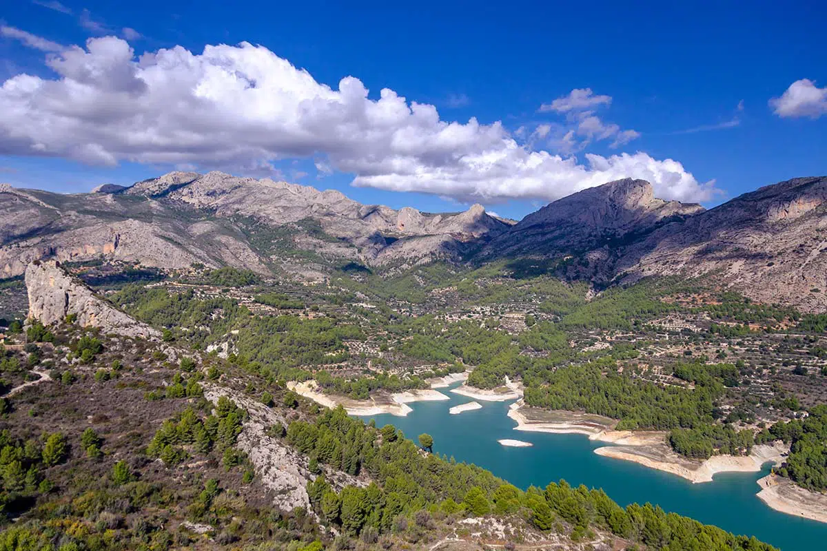 guadalest mejores rutas en moto por la comunidad valenciana - Pont Grup