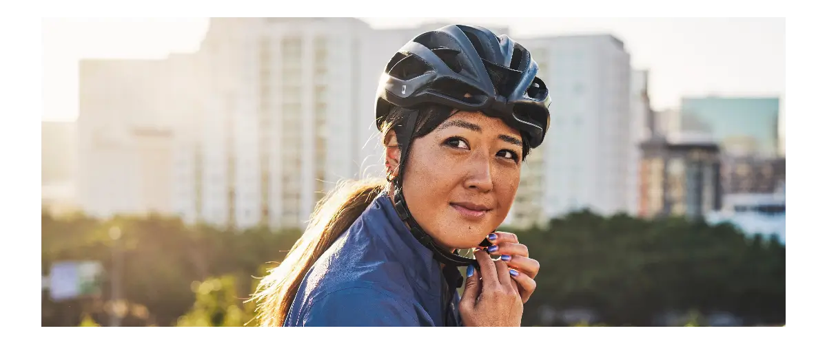 los ciclistas están exentos de llevar casco cuando circulen